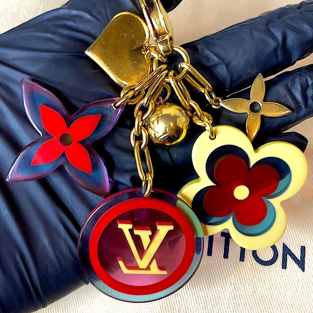 LOUIS VUITTON Bijoux Red Yellow Blue and Gold Plated Ball Flower Heart Charms - Picture 14 of 17